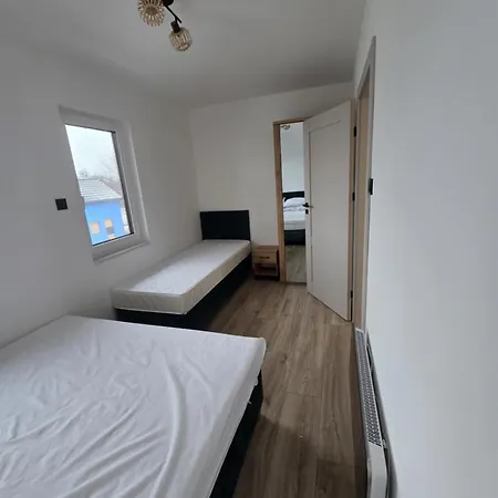 Kameralne Kladno アパート *